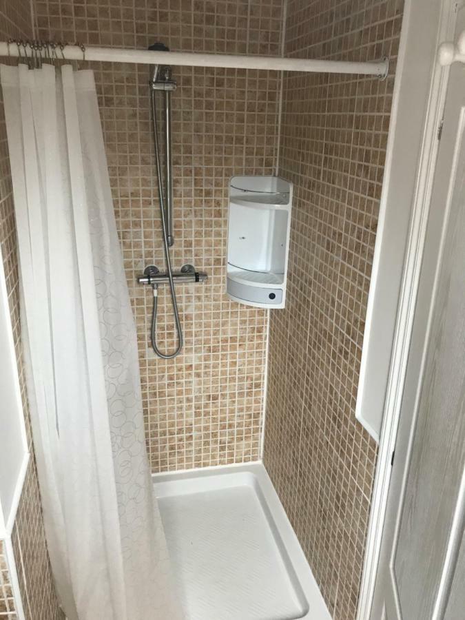 Le Noyer Villa Lithaire Bagian luar foto